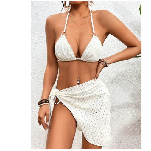 Femme Triangle Bikini Sæt med justerbart Wrap Skirt Stilla