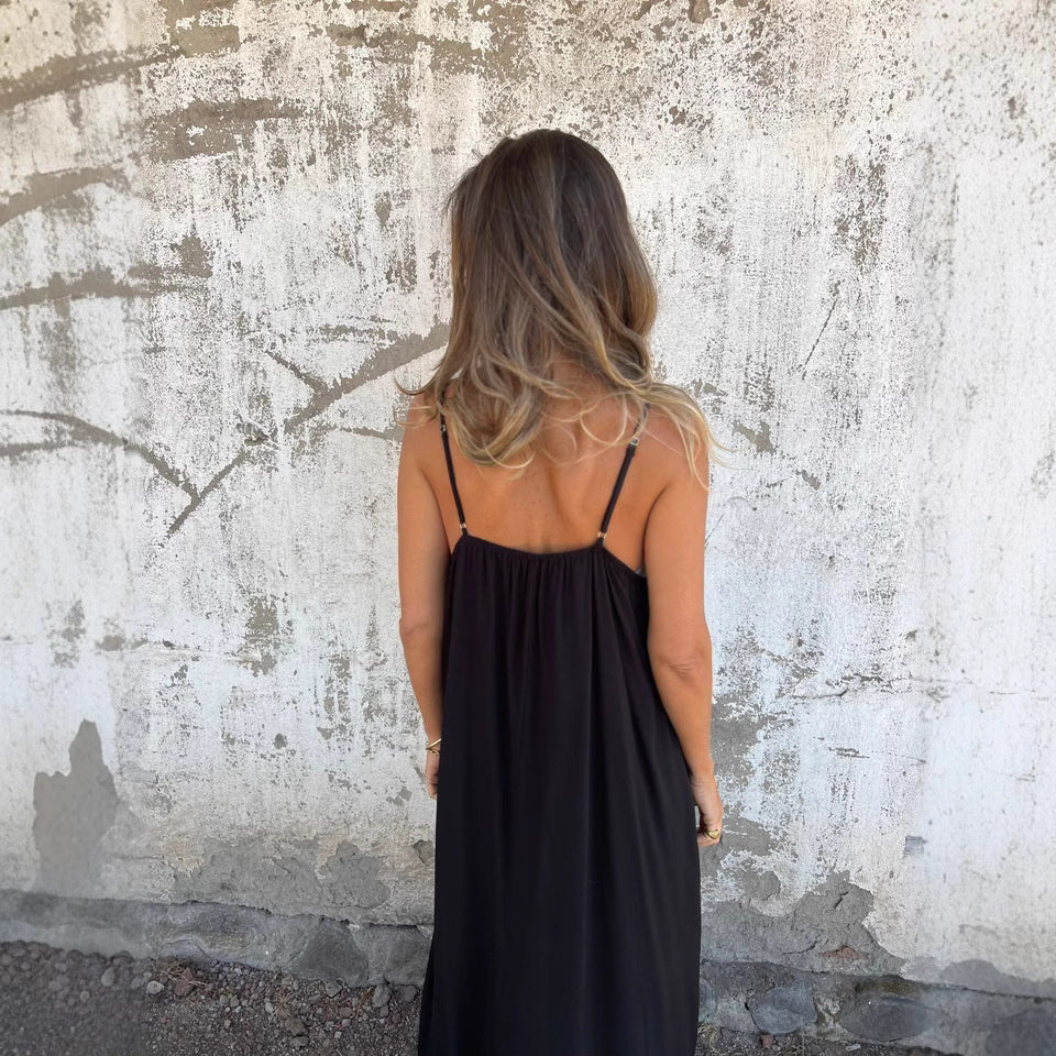 Femme Elegante Maxi Kjole med detaljerede Spidsaccentuer Stilla
