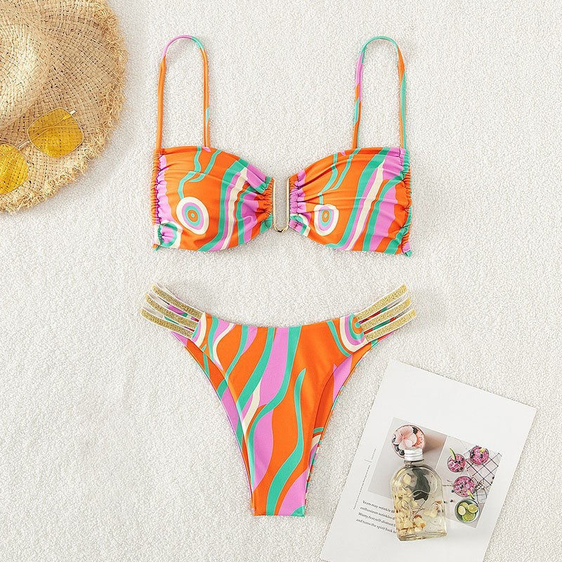Dame trekant-bikini med raffineret ruffle-detalje og elegante accenter Skovae