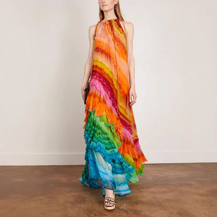 Dame Maxi-kjole med elegante draperinger og farverig lag-på-lag look Stiila