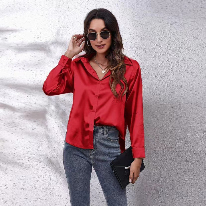 Dame Elegant Satinbluse med moderne snit og knaplukning Stilla