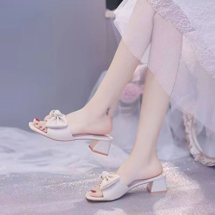 Dame elegante sandaler med modet detalje i knude og komfortabel blokhæl Stilla