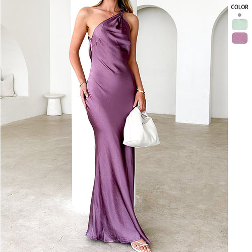 Dame elegante maxi kjole med asymmetrisk strop og glidende satin fald Skovae