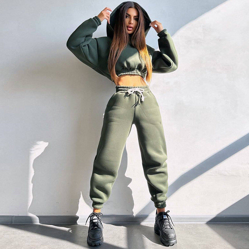 Kvinders sporty cropped sweat sæt med elastisk talje og praktiske lommer Skovae