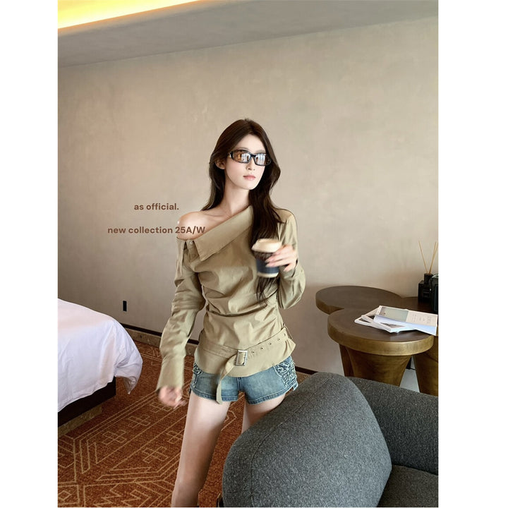 Kvinders off-shoulder bluse med elegant drapering