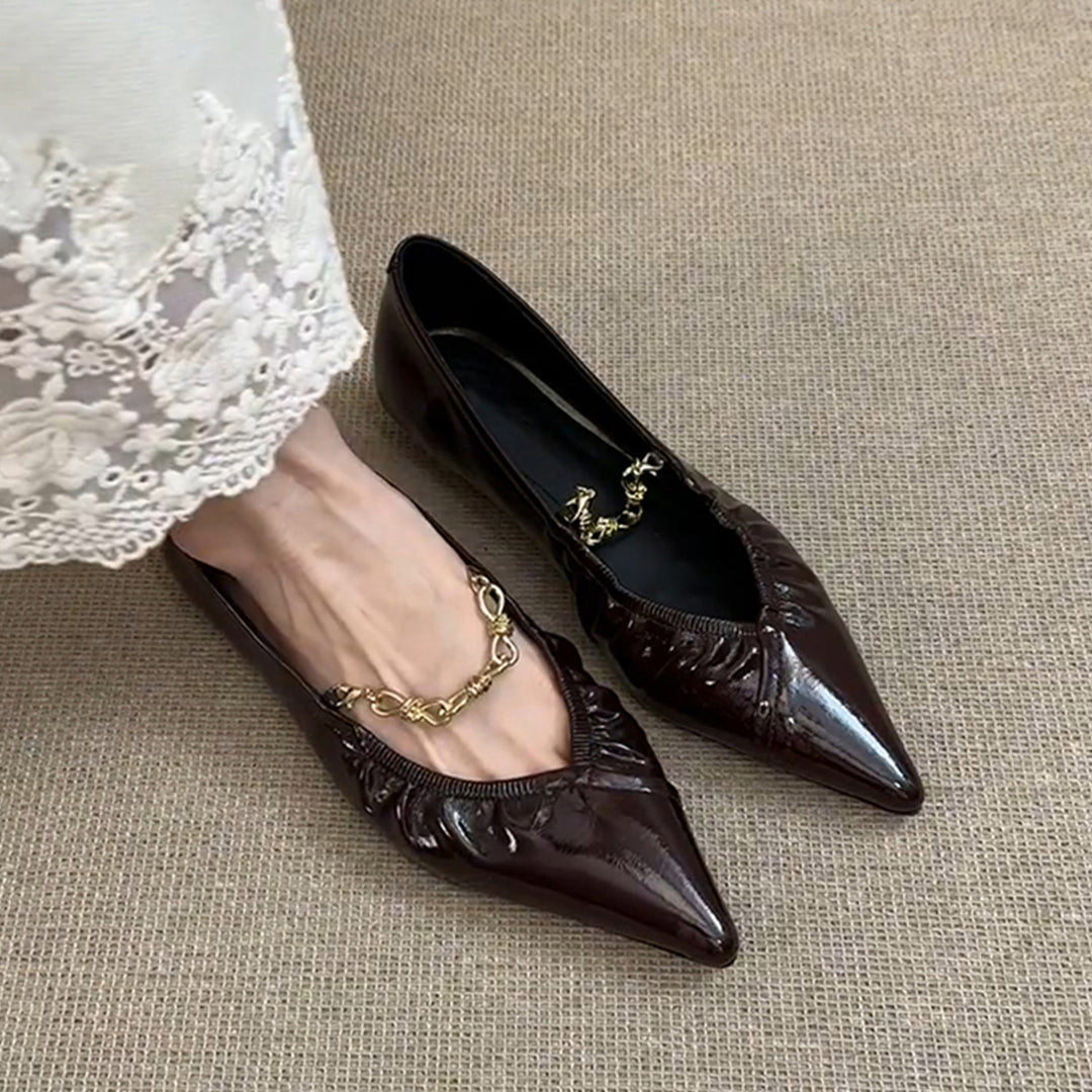 Dame elegante spidse Ballerinas med dekorativt flæsedetail Stilla