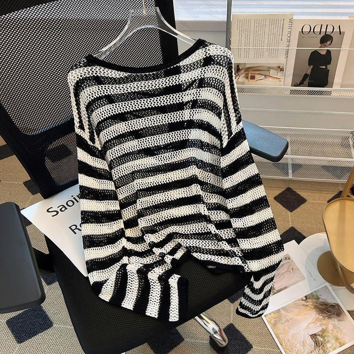 Kvindernes mesh sweater med åben snit og dyb V-hals Stilla