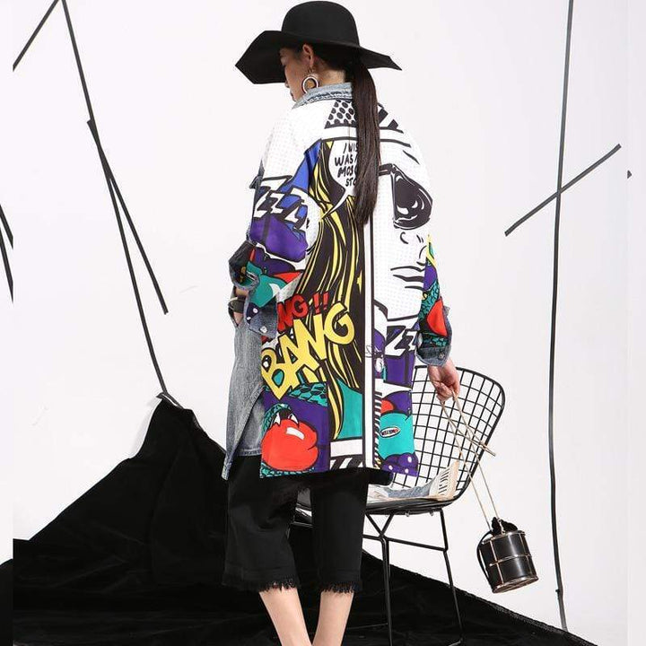 Dame Oversized Kimono-jakke med farverigt comic-print og vid pasform Stilla