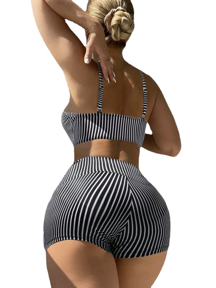 Femme Rynke-Crop-Top og højtaljede shorts sæt Stilla