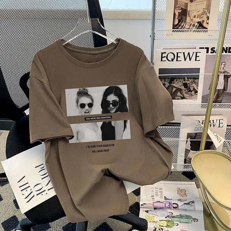 Dame T-shirt med kreativt design og inspirerende tekst Stilla