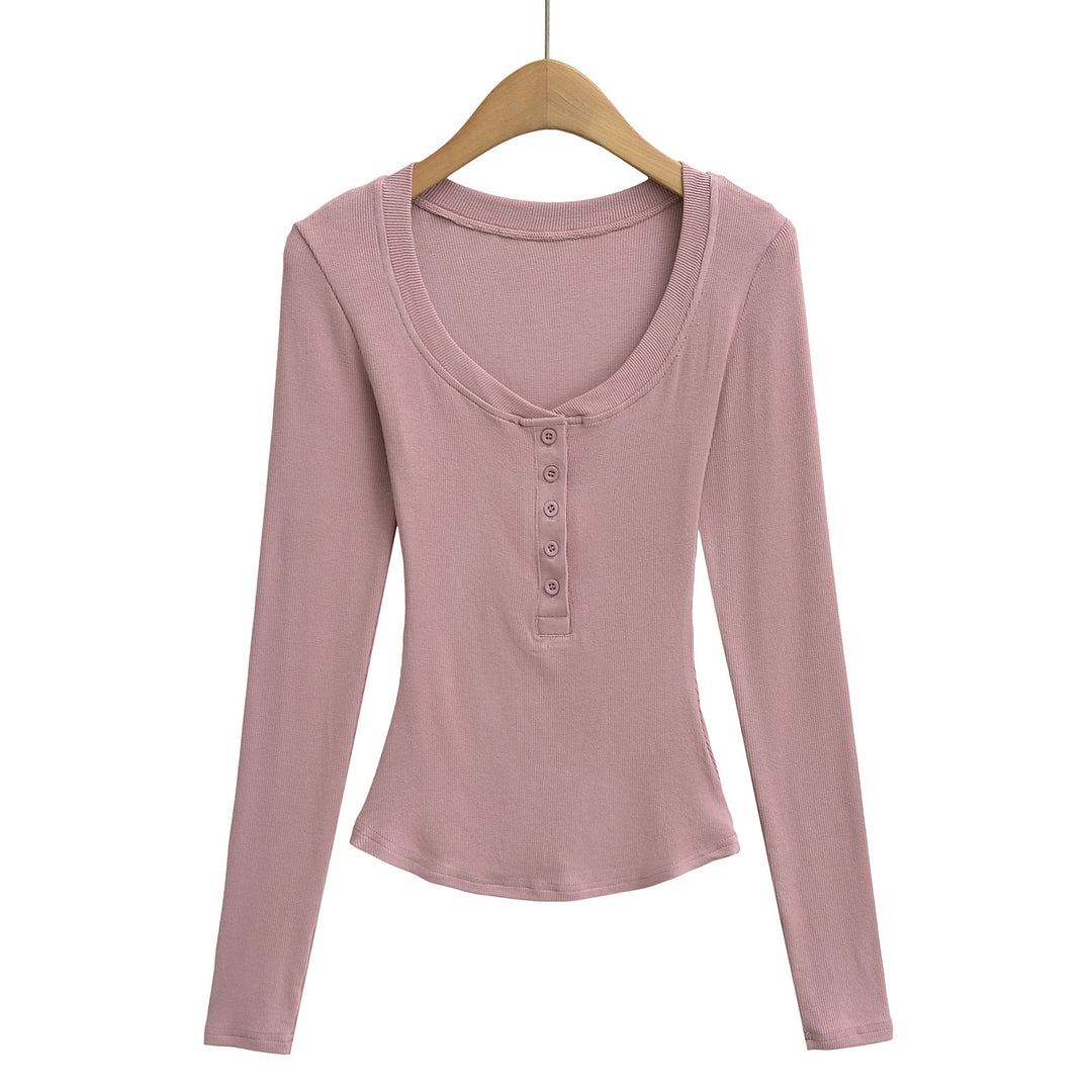 Dame Langærmet Henley Shirt med moderne knaplukning og elegant snit Stilla