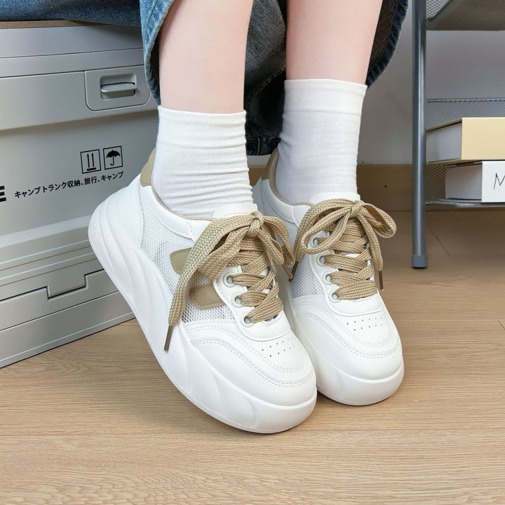 Dame Komfortable Plateau-Sneakers med åndbart mesh-overflade og slidstærkt sålprofil Stilla