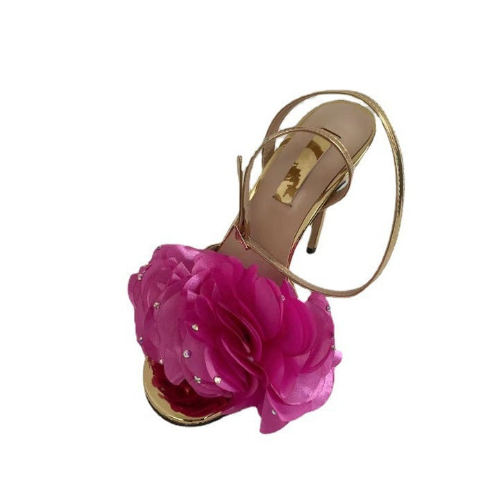 Dame blomsterdekorerede højhælede sandaler med remdetalje Stilla