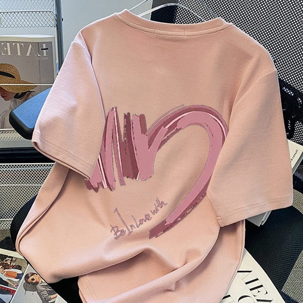 Dame T-shirt med moderne hjertemotiv og afslappet snit Stilla