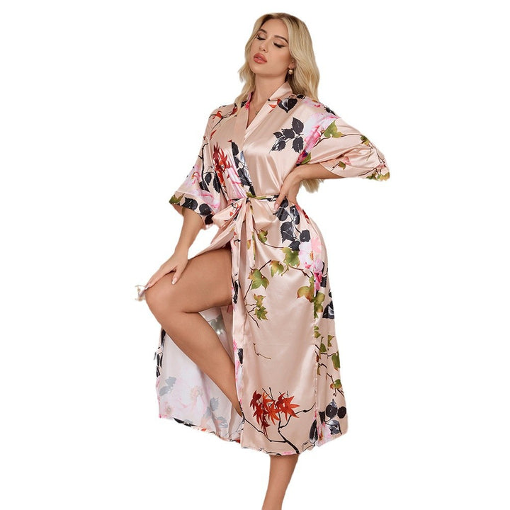 Dame Satin Kimono-Robe med blomsterdesign og elegant taljering Stilla