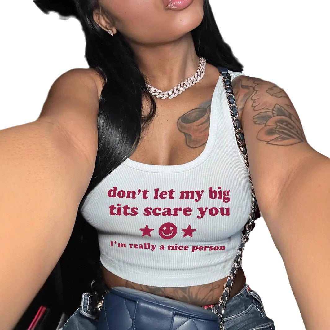 Dame Crop-top med kreativ statementtryk Skovae