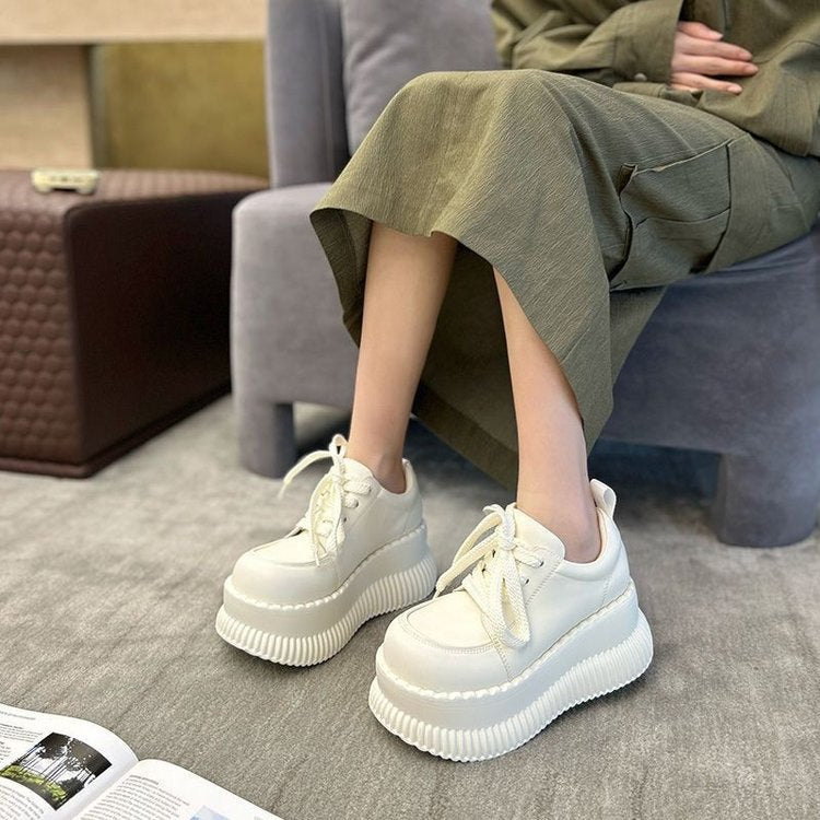 Damer Chunky Sneakers med tykk sål og sporty design Stilla