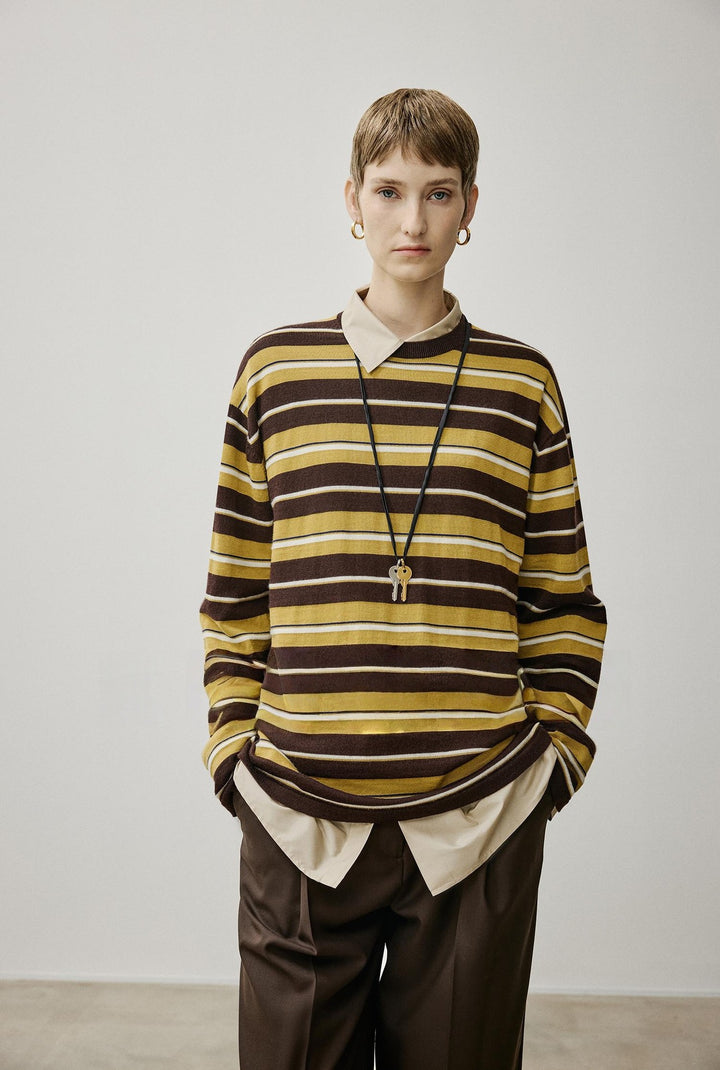 Kvinders oversized strikket sweater med nutidig stribet mønster Stilla