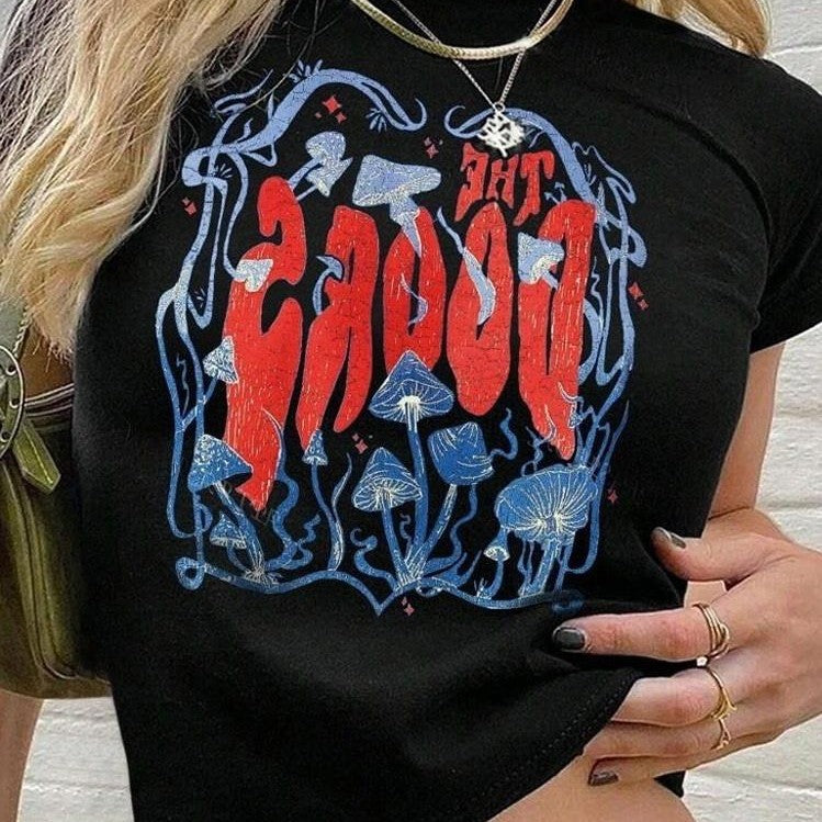 Damer afslappet Crop-T-shirt med kreativ grafikdesign Skovae