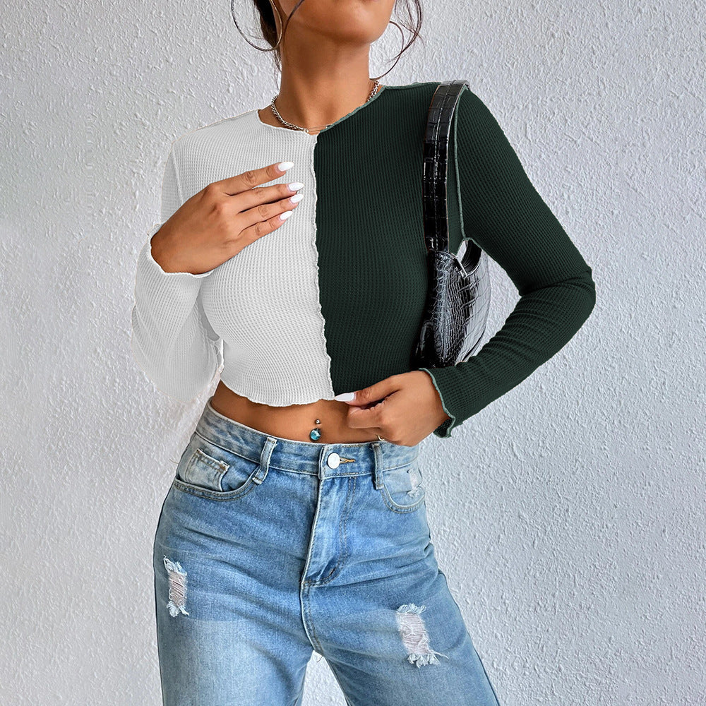 Kvinders cropped langærmet skjorte med to farver og fashionable rib design Stilla