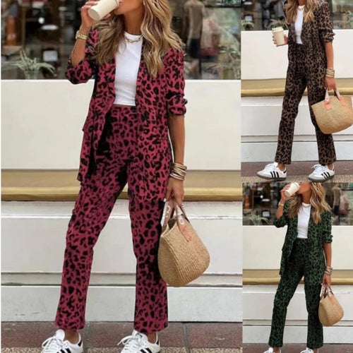 Dame mode blazer sæt med iøjnefaldende leopardmønster og elegant snit Stilla