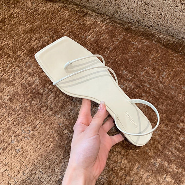 Dame moderne minimalistiske slide sandaler med elegant tåbånd Stilla