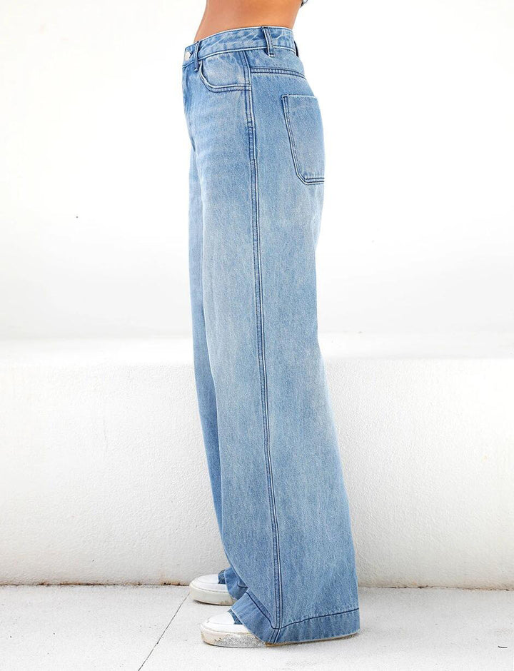 Dame bredde High-Waist Jeans med moderigtigt design og afslappet snit Stilla