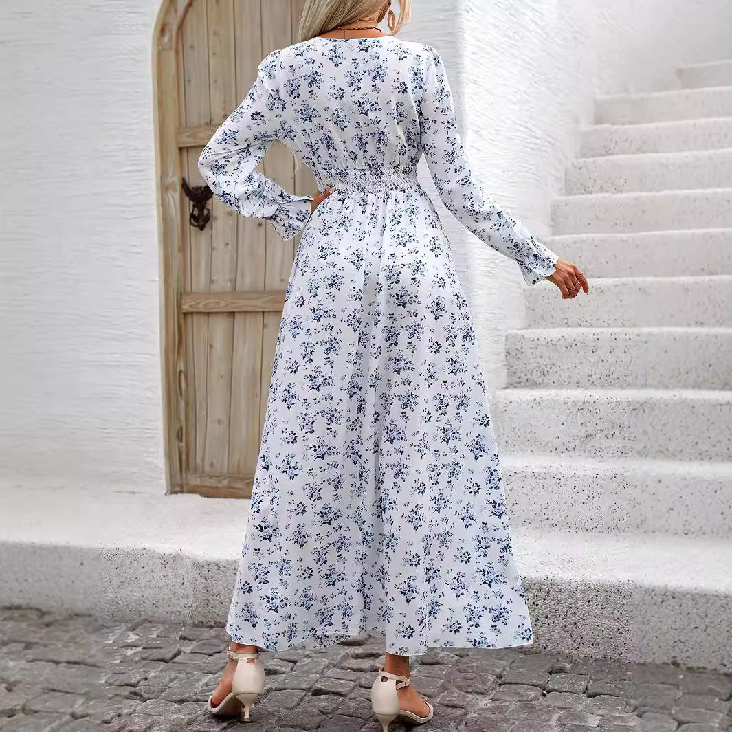 Dame Maxikjole med blomsterdetaljer og afslappet V-hals Stilla