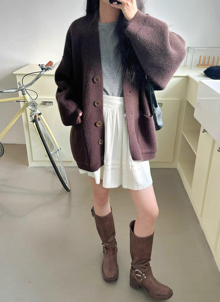 Kvindernes chunky strikket cardigan med elegante knapdetaljer og praktiske lommer Stilla
