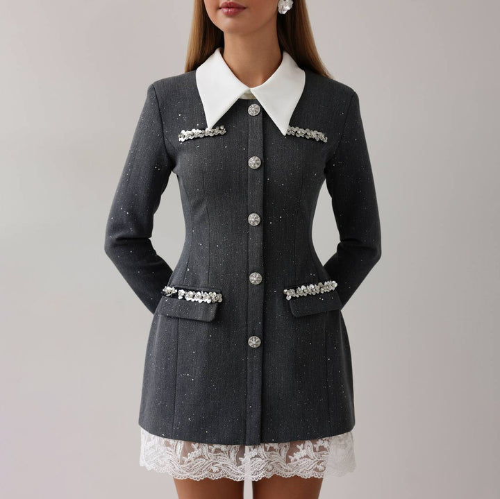 Kvinder Elegant og figursyet blazer kjole med dekorative detaljer Stilla