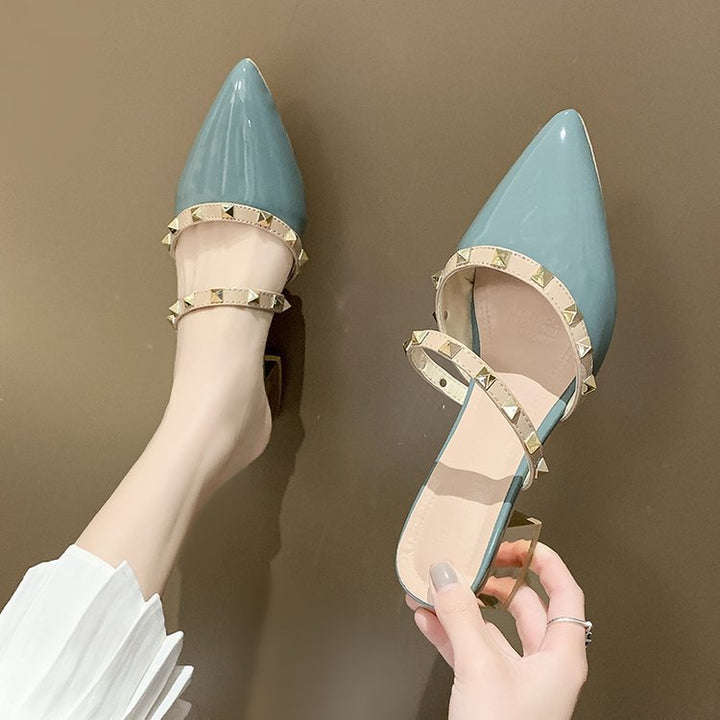 Dame Slingback-pumps med modigt spids-design og skinnende vintage-nitter Stilla