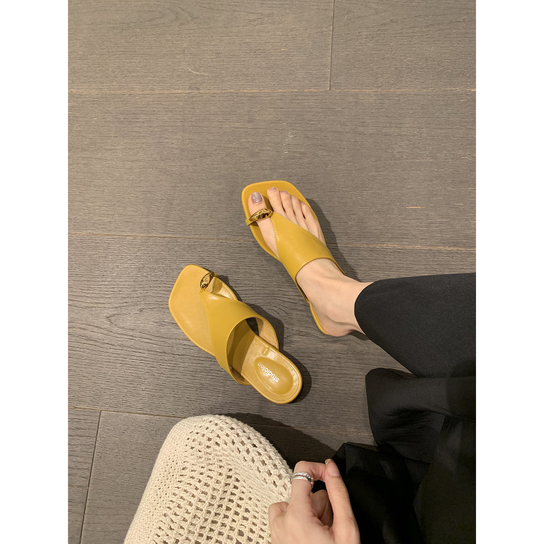Femme Cross-Strap Slide Sandaler med elegant spænde-detalje Stilla