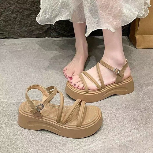 Dame Komfortable Plateau-Sandaler med moderigtigt Riemdesign og stabil profil sål Stilla