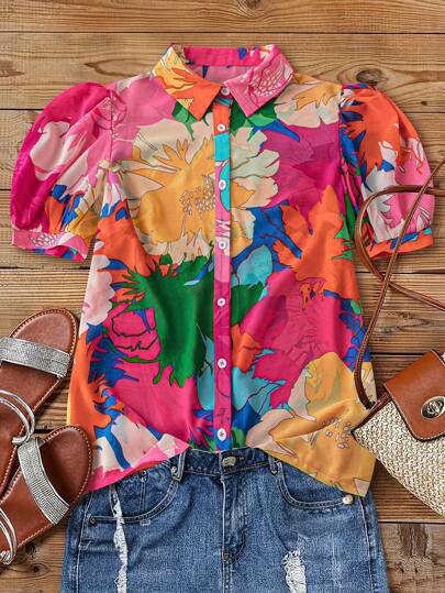 Damebluse med puffærmer og farverigt blomsterprint Stilla