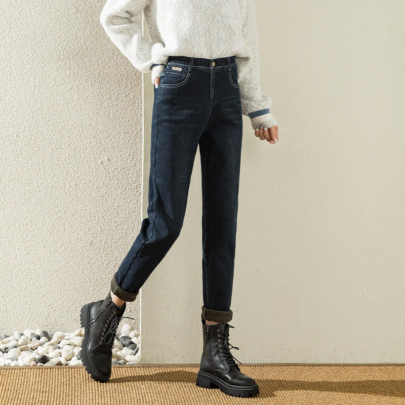 Dame højt skåret jeans med elastisk talje og afslappet pasform Stilla