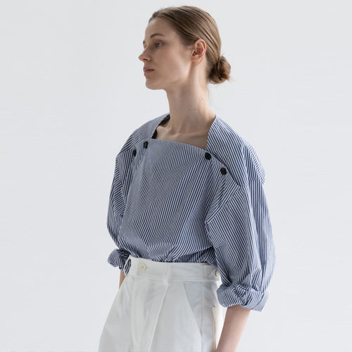 Dame Oversized Bluse med kvadratisk udskæring og dekorative knapper Stilla