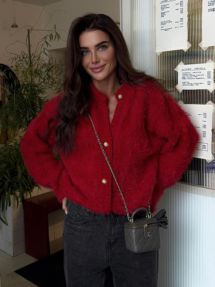 Kvinders fluffy striktrøje lavet af 100% nylon med casual snit Stilla