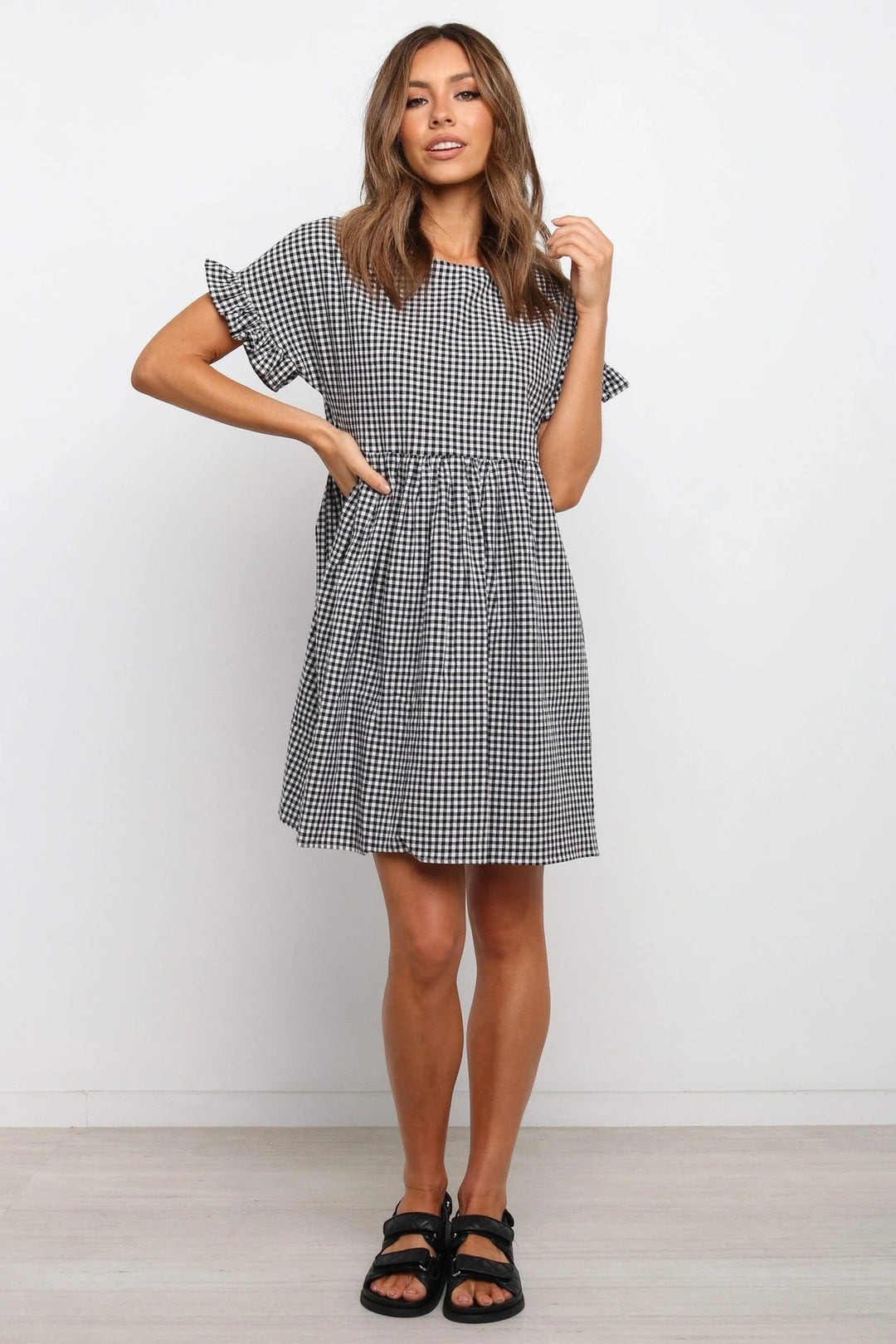 Femme Gingham Babydoll kjole med flæsekanter Stilla
