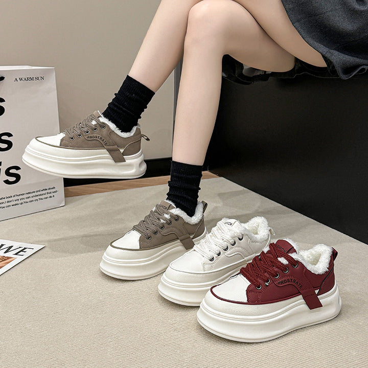 Dame behagelige sneakers med blødt for og plateau sål Stilla