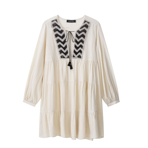 Femme Bohemian Gestufte Midi Kjole med Broderi Stilla