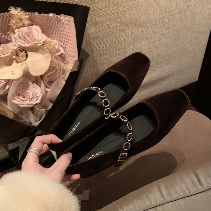 Dame elegante Ballerina-flade med firkantet tåparti og med ædelsten dekoreret rem Stilla
