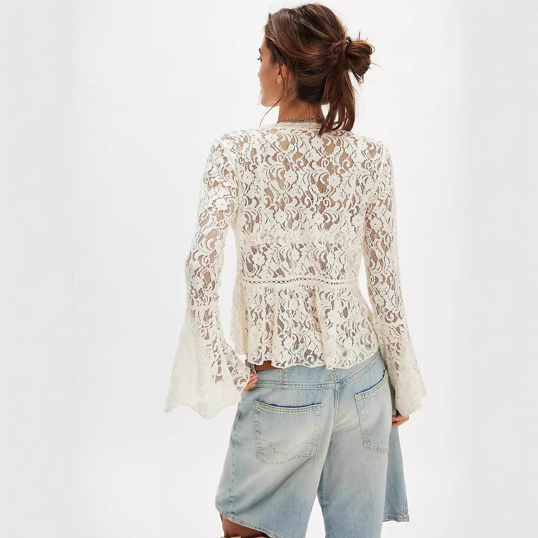 Dame spids bluse i romantisk design med vide ærmer Skovae