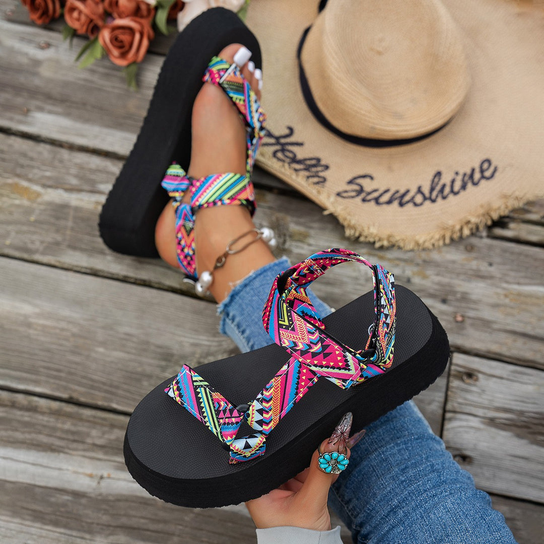 Dame Plateau-sandaler med fashionable krydsbånd-design og skridsikker sål Stilla
