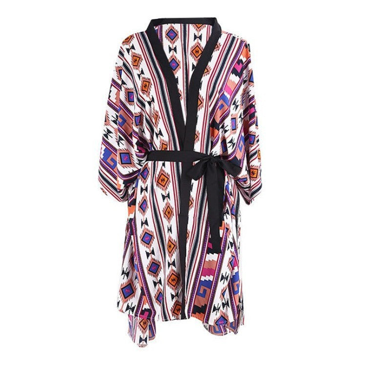 Damer elegant strandkimono med blomsterdesign og vidt skårne ærmer Stilla