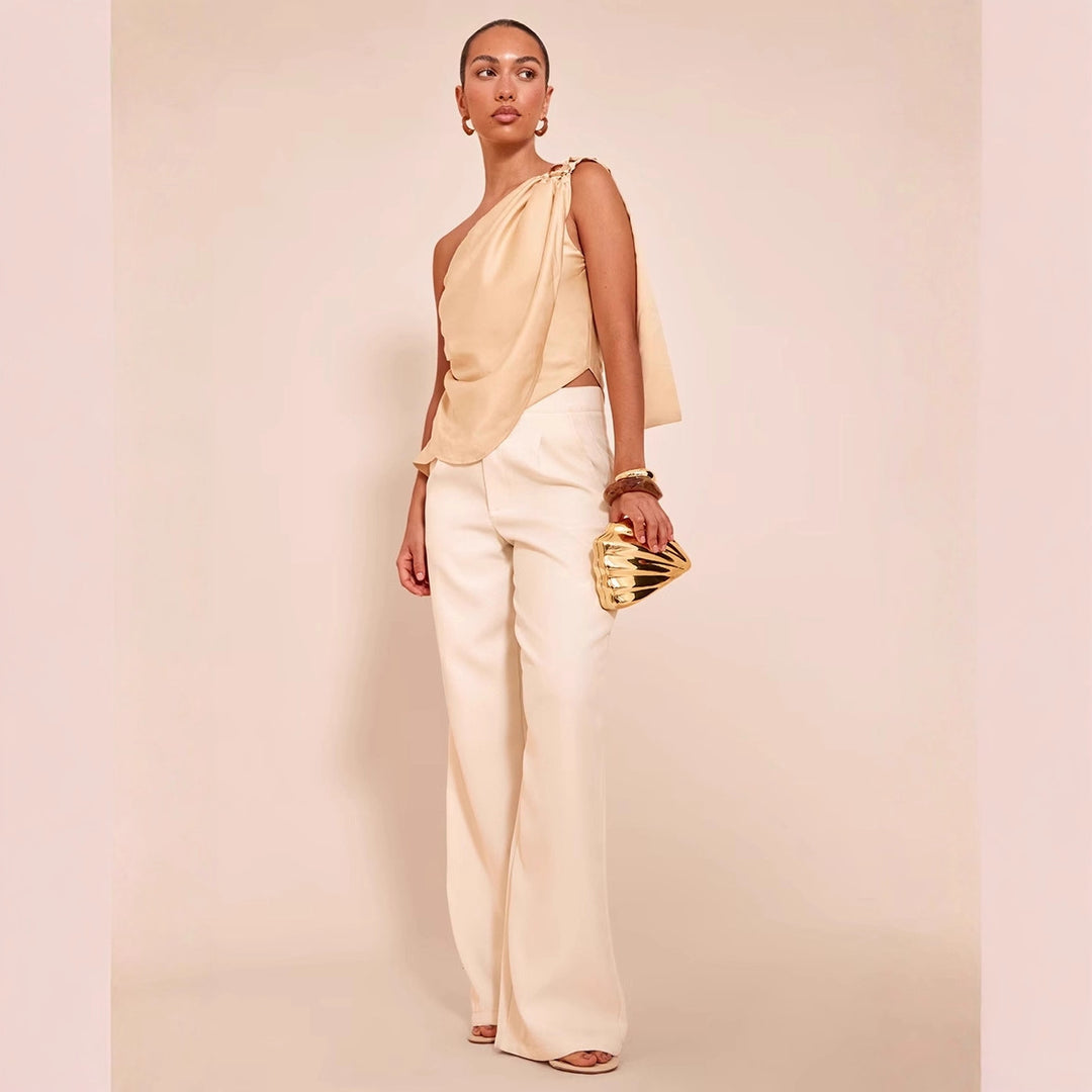 Dame asymmetrisk satin-top med draperet afslutning Skovae