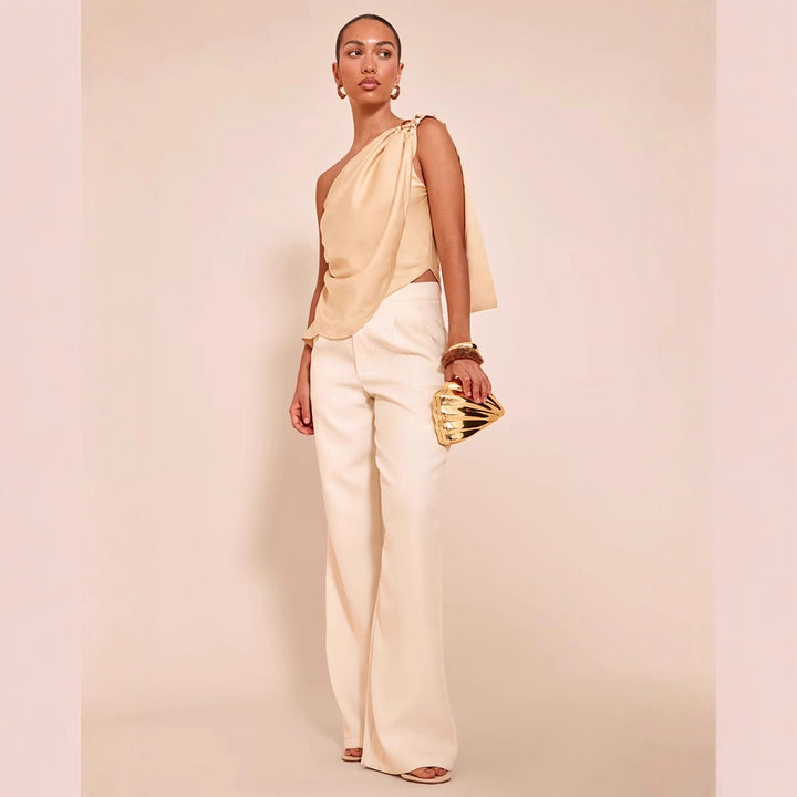 Dame asymmetrisk satin-top med draperet afslutning Skovae