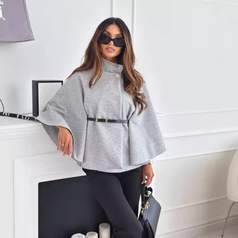 Dame elegant og stilfuld kort bluse med bælte og poncho-design Stilla