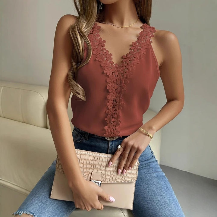 Damer blonde top med V-hals og florale detaljer Stilla