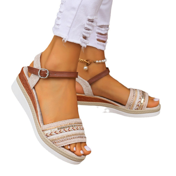 Dame Wedge-sandaler med moderigtigt kilehæle og elegante dekorative broderier Stilla