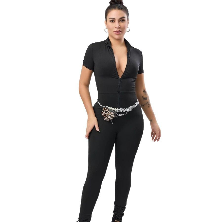Dame jumpsuit med kort ærme og dyb udskæring Stilla